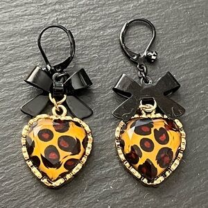 Betsy Johnson Leopard Print Heart Earrings with Black Bow gold trim.
Pierced
